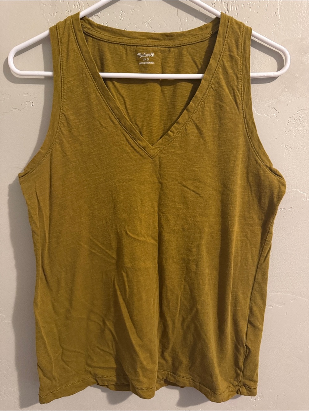 Madewell Women's V-Neck Tank Top in Golden